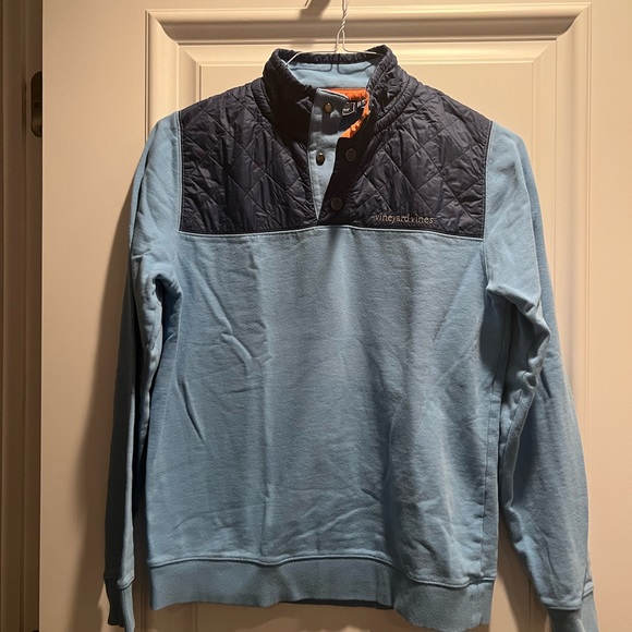 Vineyard Vines - Picture 1 of 4